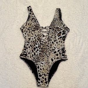 💕5/$25 Leopard Print One Piece Swimsuit
